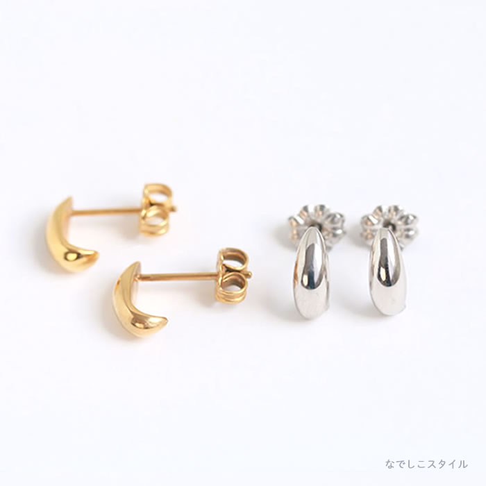 三日月ピアス