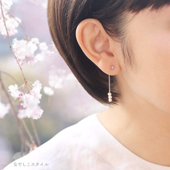 セカンドピアスのキュービックジルコニアカルテットダイアモンド2.5mmおしゃれピアスイメージ