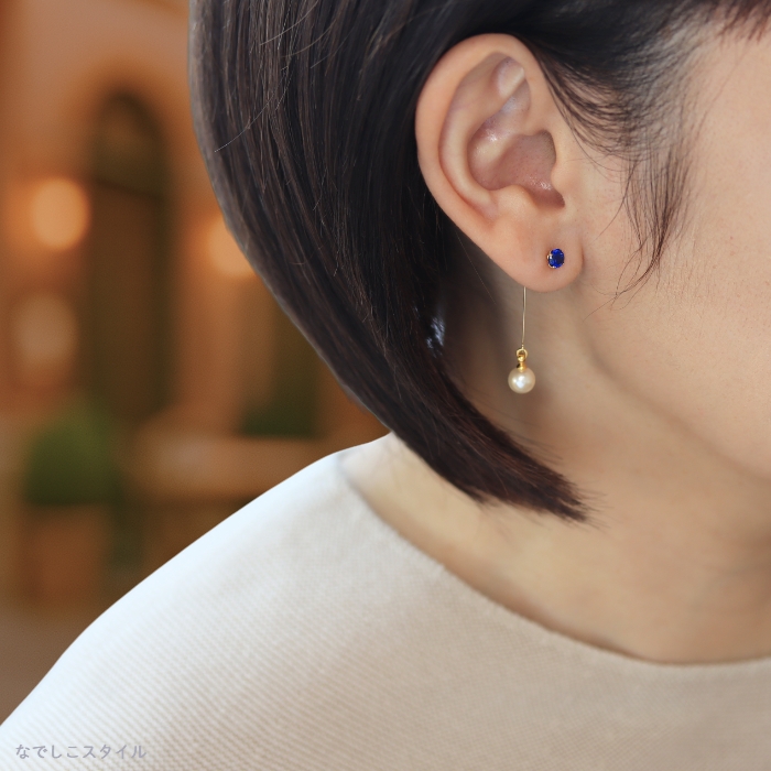 チタンピアス「ゴールドカラー/アウイナイト４ｍｍ」とバックキャッチを合わせた４０代女性のお出かけイメージ画像