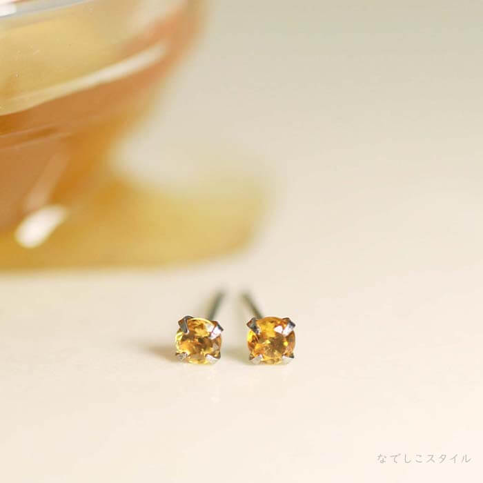 天然石「シトリン」のチタンピアス