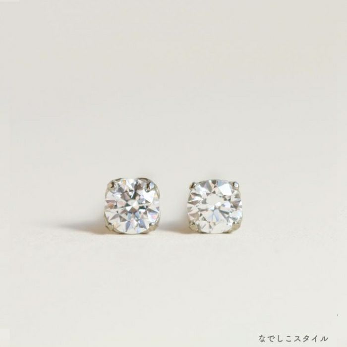 セカンドピアス対応のチタン純度99.5％のチタンピアス、プラチナ軸の一粒キュービックジルコニア「CZダイアモンド」３mm、正面からの画像