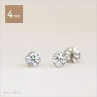 金属アレルギーに安心して使える大粒のチタンピアス、「カルテット/CZダイアモンド」４mmの斜めヨコの画像