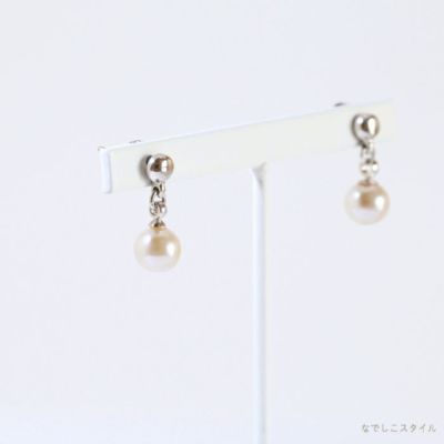 ペルル（ほんのりロゼ色）/パールがゆれるスタッドピアス チタンピアス