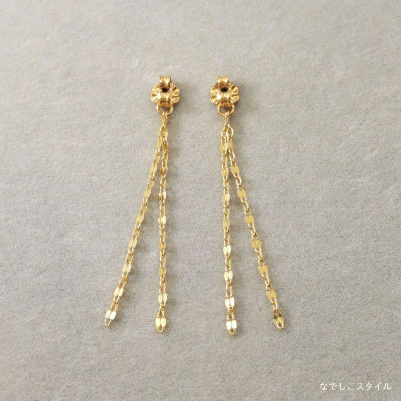 セカンドピアスのキャッチに着けられるフリンジチェーンバックキャッチのゴールドカラーのを正面から見たイメージの画像